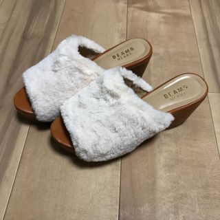 ビームス(BEAMS)の美品☆ファーサンダル　(サンダル)