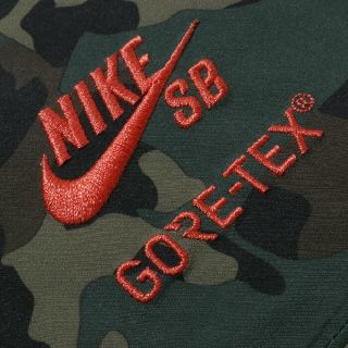 ナイキ(NIKE)のNIKE GORETEX  ナイキ ゴアテックス シュプリーム ラボ(マウンテンパーカー)