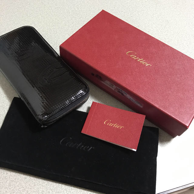 Cartier(カルティエ)のCartier カルティエ 長財布 レディースのファッション小物(財布)の商品写真