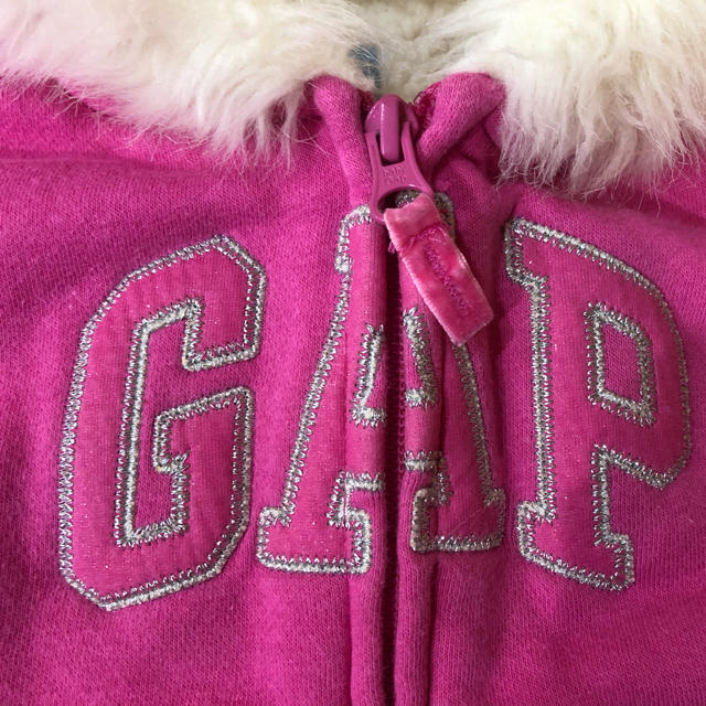 GAP(ギャップ)のGAP パーカー💓 キッズ/ベビー/マタニティのキッズ服女の子用(90cm~)(ジャケット/上着)の商品写真