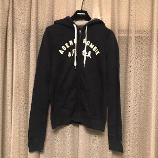 アバクロンビーアンドフィッチ(Abercrombie&Fitch)のアバクロンビー&フィッチーパーカー 紺(パーカー)