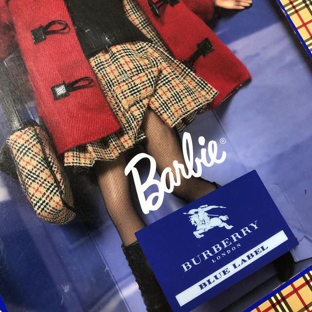 BURBERRY BLUE LABEL(バーバリーブルーレーベル)のバービー人形 Burberry 限定品☆未開封 エンタメ/ホビーのフィギュア(その他)の商品写真