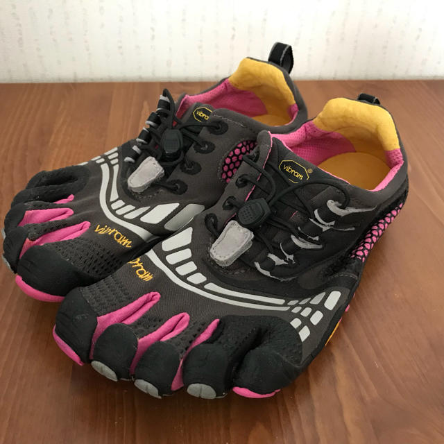 Vibram Five Fingersスニーカー