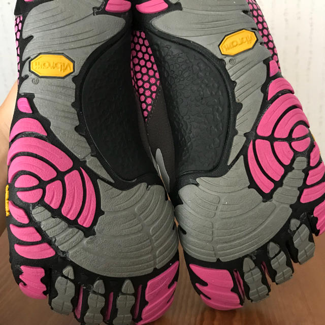 vibram(ビブラム)のVibram Five Fingers  レディースの靴/シューズ(スニーカー)の商品写真