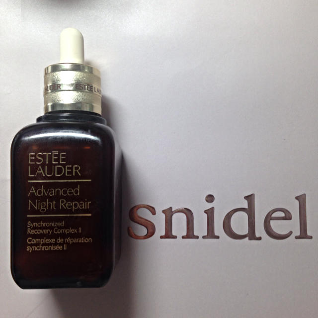 Estee Lauder(エスティローダー)の♡ESTEE LAUDER 美容液♡ コスメ/美容のスキンケア/基礎化粧品(美容液)の商品写真