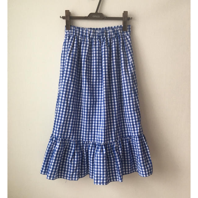 STYLENANDA(スタイルナンダ)のaura 青 ギンガムチェック アシメトリー フレア マーメイド スカート  レディースのスカート(ひざ丈スカート)の商品写真