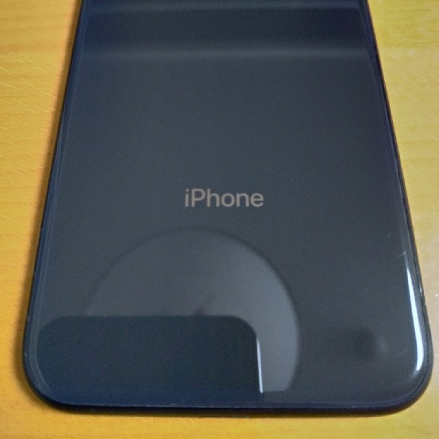 iPhone8 64GB au 1