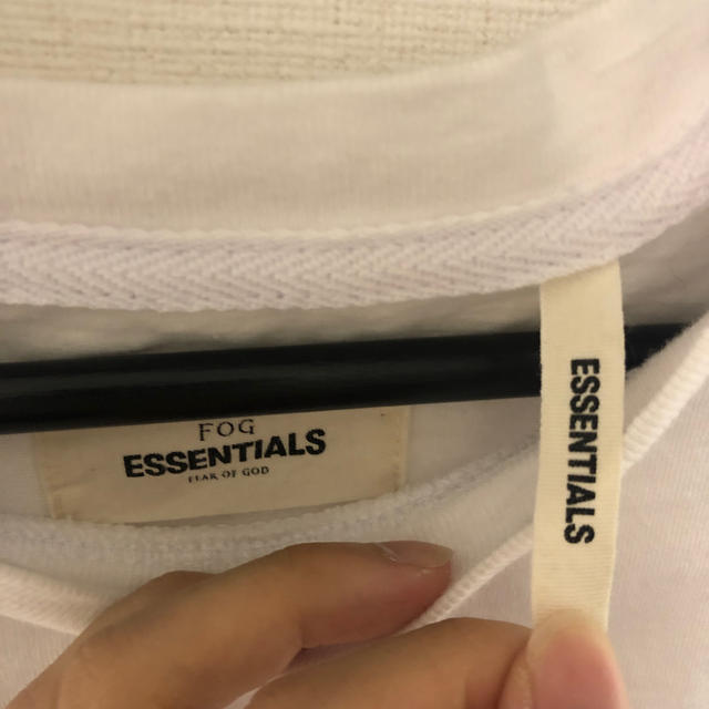 FEAR OF GOD(フィアオブゴッド)のessentials fog Tシャツ メンズのトップス(Tシャツ/カットソー(半袖/袖なし))の商品写真