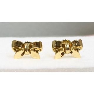 ティファニー(Tiffany & Co.)の【タイムセール中】ティファニー　リボン　ピアス　18K イエローゴールド(ピアス)