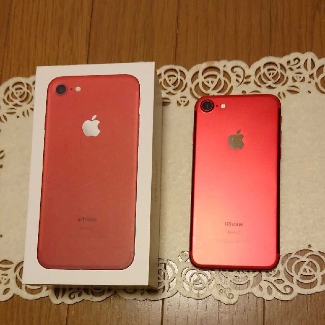 iPhone(アイフォーン)のiPhone 7 Red 128GB docomo SIMフリー スマホ/家電/カメラのスマートフォン/携帯電話(スマートフォン本体)の商品写真