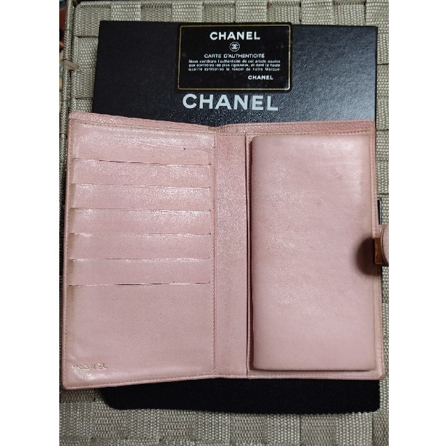 CHANEL(シャネル)のCHANEL✨キャビアスキン二つ折り財布ピンク レディースのファッション小物(財布)の商品写真