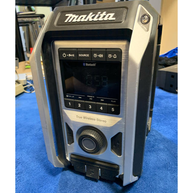 Makita(マキタ)のマキタ 最新 現場ラジオ MR113B スマホ/家電/カメラのオーディオ機器(ラジオ)の商品写真