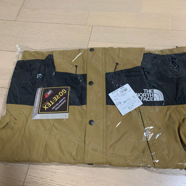 THE NORTH FACE(ザノースフェイス)のTHE NORTH FACE マウンテンライトジャケット カーキ メンズのジャケット/アウター(マウンテンパーカー)の商品写真