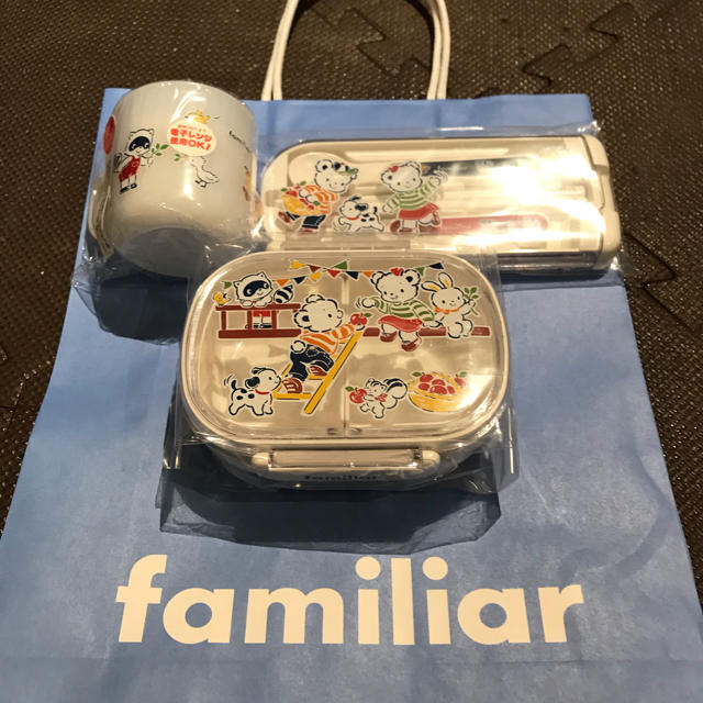 familiar(ファミリア)のファミリア  familiar 弁当箱セット インテリア/住まい/日用品のキッチン/食器(弁当用品)の商品写真