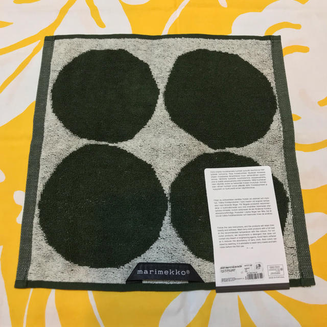 marimekko(マリメッコ)の新品 未使用 マリメッコ marimekko ミニタオル ハンド Kivet レディースのファッション小物(ハンカチ)の商品写真