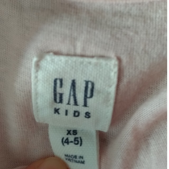 GAP(ギャップ)のGAP　Tシャツ　110センチ キッズ/ベビー/マタニティのキッズ服女の子用(90cm~)(Tシャツ/カットソー)の商品写真