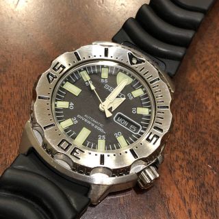 セイコー(SEIKO)のSEIKO セイコー　ブラックモンスター　 ステンレスベルト付き(腕時計(アナログ))