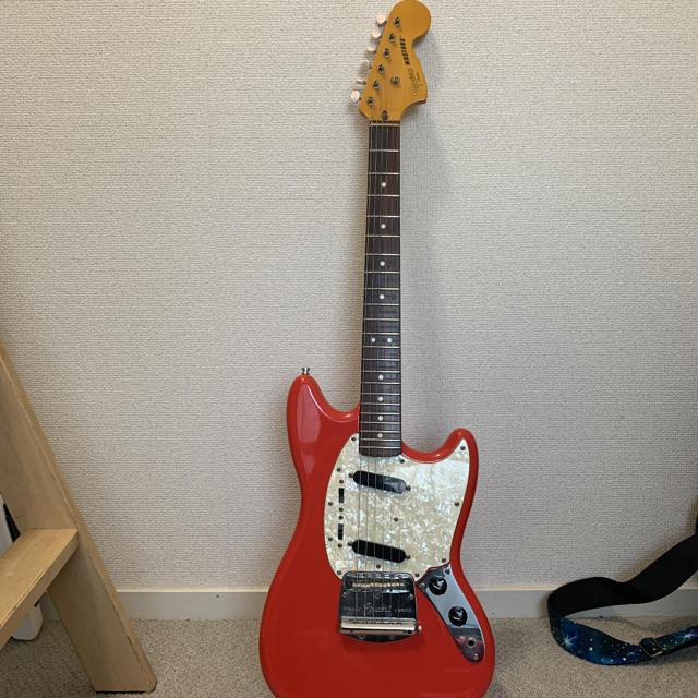 エレキギターSquier mustang