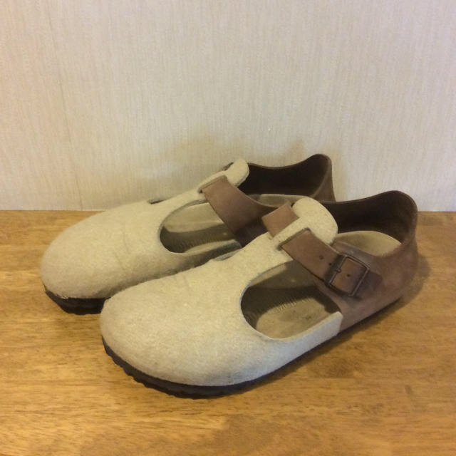 BIRKENSTOCK(ビルケンシュトック)のビルケンシュトック Paris ベージュ 二色 レディースの靴/シューズ(サンダル)の商品写真