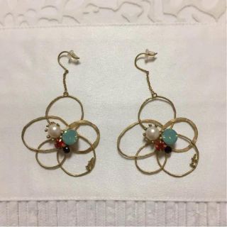 ジュジュ(joujou)の【jou jou】ジュジュフラワーピアス(ピアス)