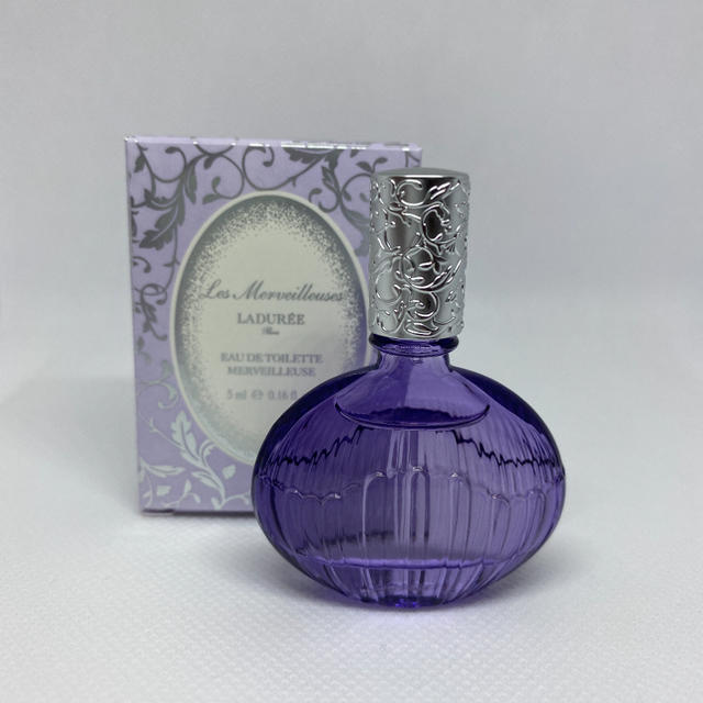 Les Merveilleuses LADUREE(レメルヴェイユーズラデュレ)のレ・メルヴェイユーズ ラデュレオードトワレ  5ml  新品未使用未開封 コスメ/美容の香水(香水(女性用))の商品写真