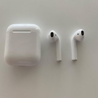 アップル(Apple)のAirPods 初代(ヘッドフォン/イヤフォン)