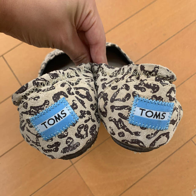 TOMS(トムズ)のTOMS レオパード フラットシューズ レディースの靴/シューズ(スリッポン/モカシン)の商品写真