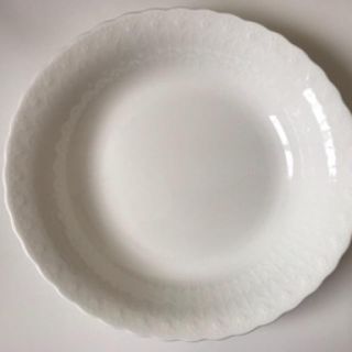 ナルミ(NARUMI)の平皿2枚NARUMI BONE CHINA(食器)