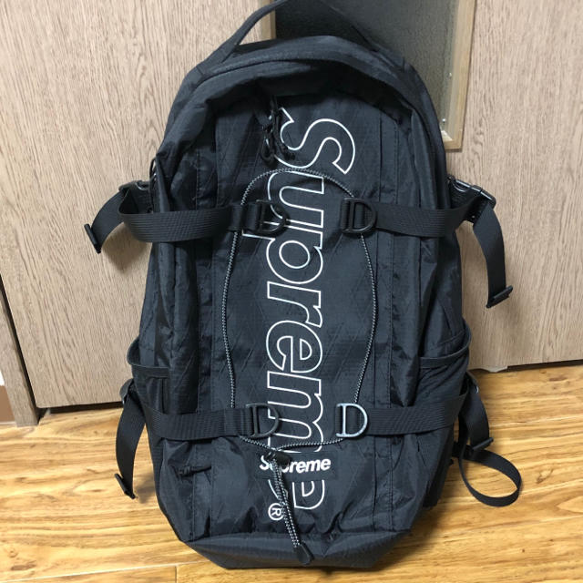 セール中！　supreme backpack 18awカラーはブラックです