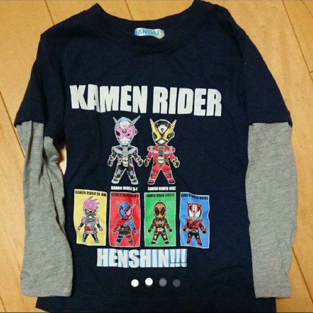 AYA様専用！仮面ライダー 
長袖 Tシャツ 
120 キッズ/ベビー/マタニティのキッズ服男の子用(90cm~)(Tシャツ/カットソー)の商品写真