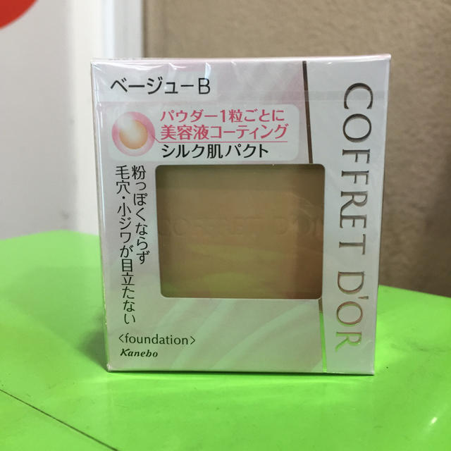 COFFRET D'OR(コフレドール)のコフレドールシルキーパクトUV コスメ/美容のベースメイク/化粧品(ファンデーション)の商品写真