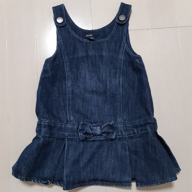 babyGAP(ベビーギャップ)のbabyGap デニムジャンパースカート　90 キッズ/ベビー/マタニティのキッズ服女の子用(90cm~)(ワンピース)の商品写真