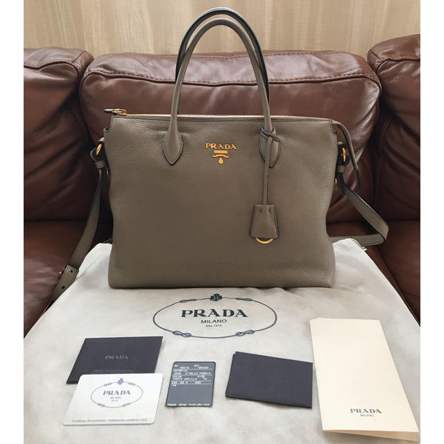 今年も話題の PRADA - プラダトートバッグ 週末限定値下げ トート