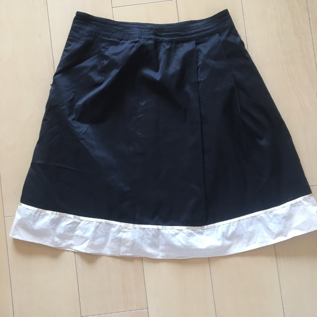 CLEAR IMPRESSION(クリアインプレッション)のクリアインプレッション  バイカラースカート レディースのスカート(ひざ丈スカート)の商品写真