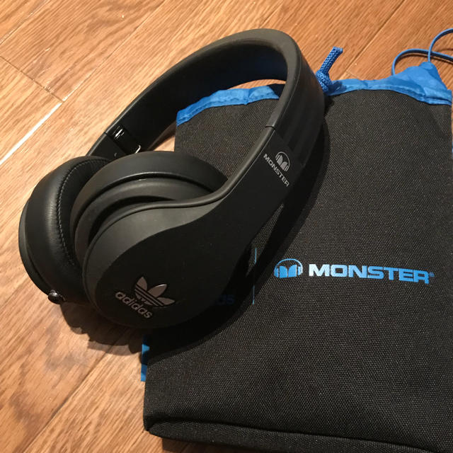 adidas(アディダス)のadidas monster ヘッドフォン スマホ/家電/カメラのオーディオ機器(ヘッドフォン/イヤフォン)の商品写真