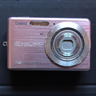 カシオ(CASIO)のカシオ　エクシルム　デジカメ　ピンク(コンパクトデジタルカメラ)