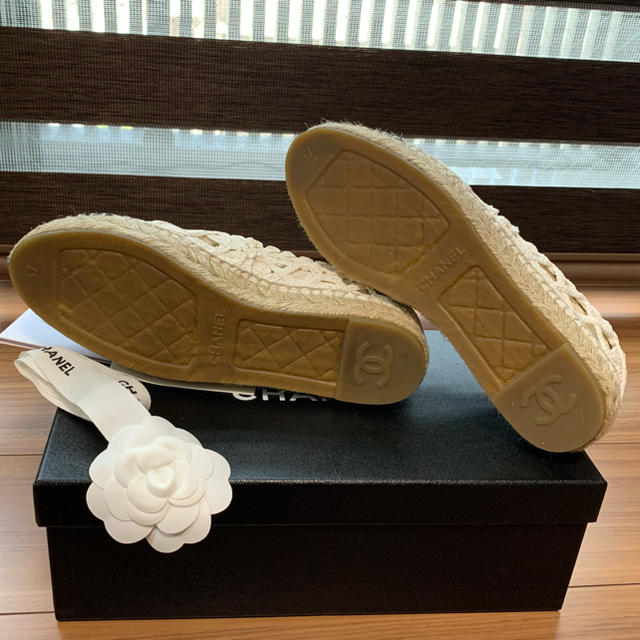 CHANEL(シャネル)のCHANEL シャネル　エスパドリーユ　サイズ37 即完売　 レディースの靴/シューズ(スリッポン/モカシン)の商品写真