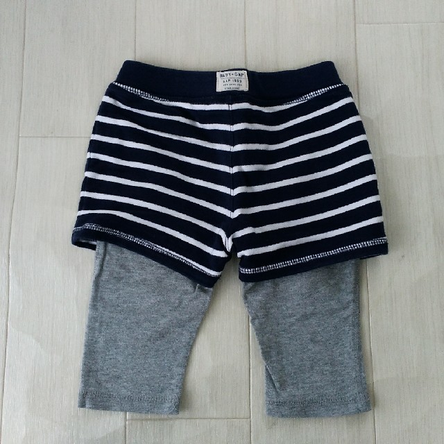 babyGAP(ベビーギャップ)のbabyGAP 80cm 紺 パンツ ボーダー キッズ/ベビー/マタニティのベビー服(~85cm)(パンツ)の商品写真