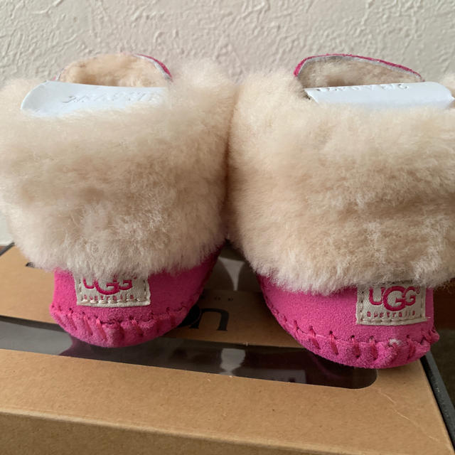 UGG(アグ)のugg ブーツ ピンク sサイズ 6-12month キッズ/ベビー/マタニティのベビー靴/シューズ(~14cm)(ブーツ)の商品写真