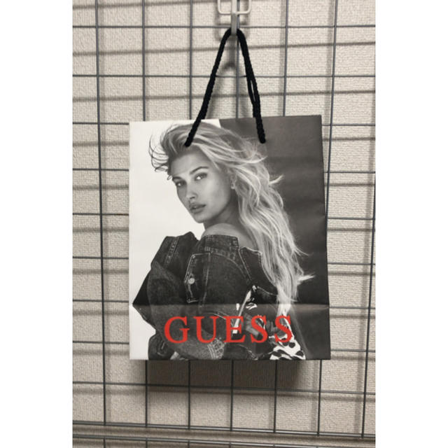 GUESS(ゲス)のGUESS 袋 レディースのバッグ(ショップ袋)の商品写真