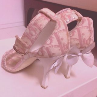 Christian Dior(サンダル ・ ピンク/桃色系)のフリマアイテム一覧 Christian Dior(サンダル ・ ピンク/桃色系)のフリマアイテム一覧