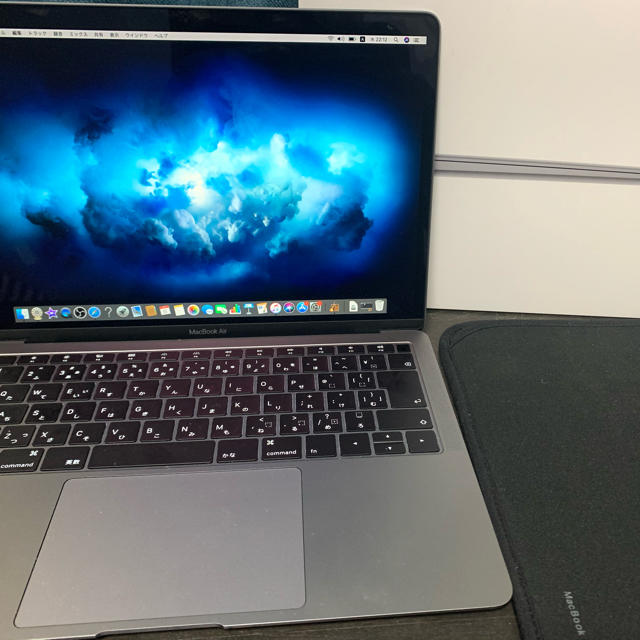 スマホ/家電/カメラMacBook air 13インチ　RetinaLED 2019