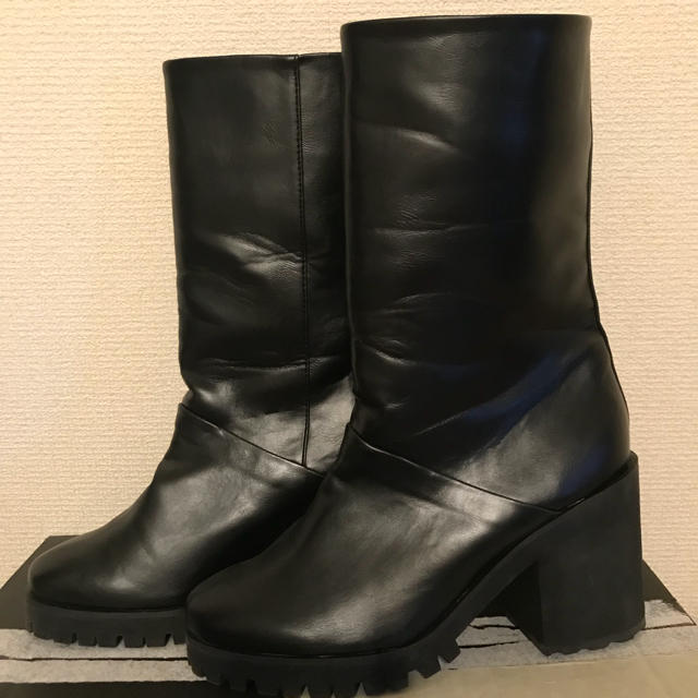 EMODA(エモダ)のEMODA ブーツ 黒 エモダ レディースの靴/シューズ(ブーツ)の商品写真