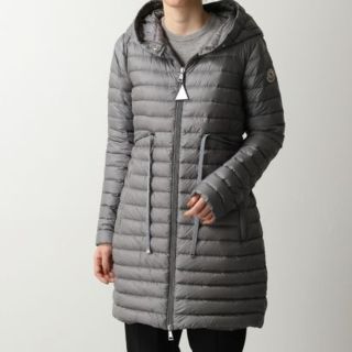 モンクレール(MONCLER)の11/28で出品終了します。大幅値下げします モンクレール ライトダウン(ダウンコート)