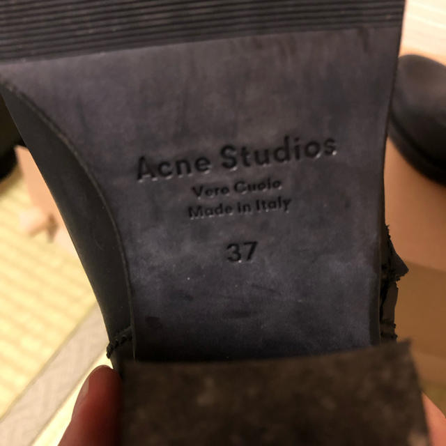 ACNE(アクネ)のアクネ   ショートブーツ  37    ブラック acne レディースの靴/シューズ(ブーツ)の商品写真