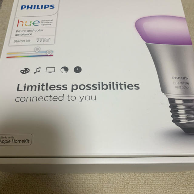 PHILIPS(フィリップス)のhue Philips スターターキット＋追加電球2 インテリア/住まい/日用品のライト/照明/LED(蛍光灯/電球)の商品写真