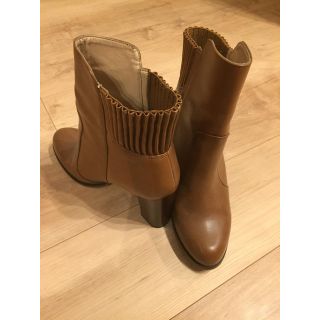 ザラ(ZARA)のZARA  ザラ  ショートブーツ  美品(ブーツ)