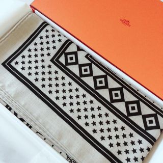 エルメス(Hermes)のカシミヤシルク ★140 ベージュ バンダナ ストール  エルメス カシシル(バンダナ/スカーフ)