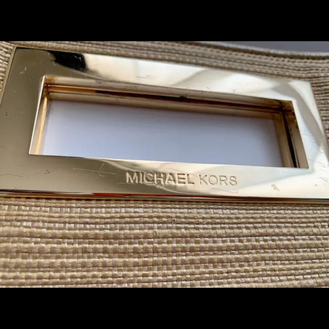 Michael Kors(マイケルコース)のマイケルコース　クラッチバッグ　ゴールド レディースのバッグ(クラッチバッグ)の商品写真