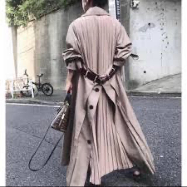 Ameri VINTAGE BACK PLEATS LAYERED COAT-eastgate.mk